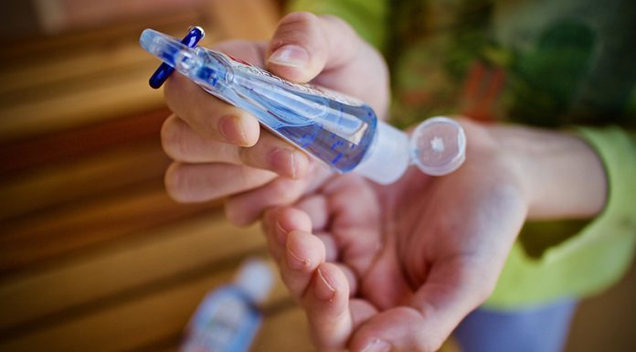 Uporaba razkužil vodi v kronično obstruktivno pljučno bolezen (KOPB)