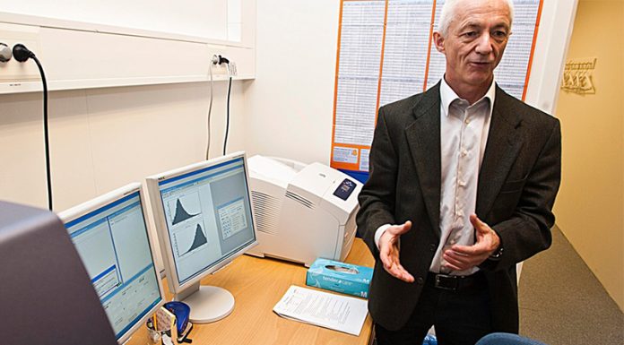 Norveški znanstvenik dokazal, da je bil koronavirus ustvarjen v laboratoriju