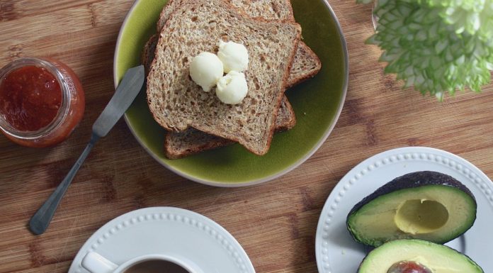 Recept: Česnovo-avokadov namaz (veganski)