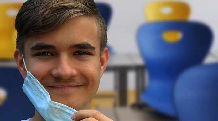 “Oprostite, tukaj maske niso dovoljene!”