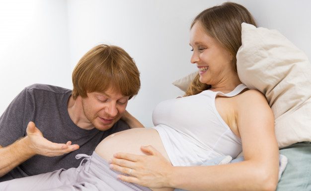 10 prednosti in slabosti prisotnosti moških pri rojstvu otroka