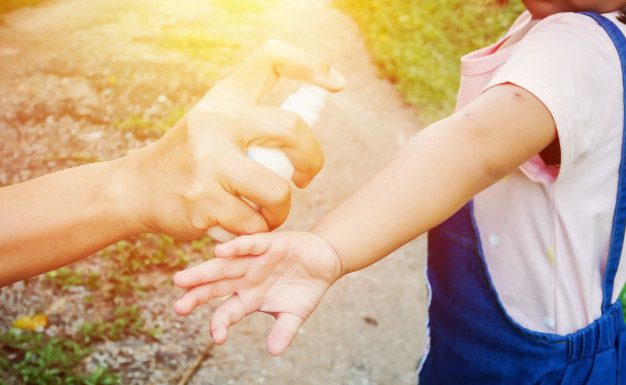 Naredite sami: Naravni repelenti proti komarjem