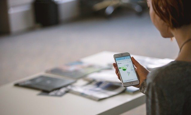 7 skrivnosti super produktivnih žensk Cell Phone Person Cell Mobile  - Free-Photos / Pixabay