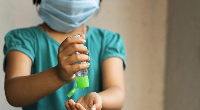 Mag. Ana Poljak: Maske in pravice otrok ob vstopu v šolo