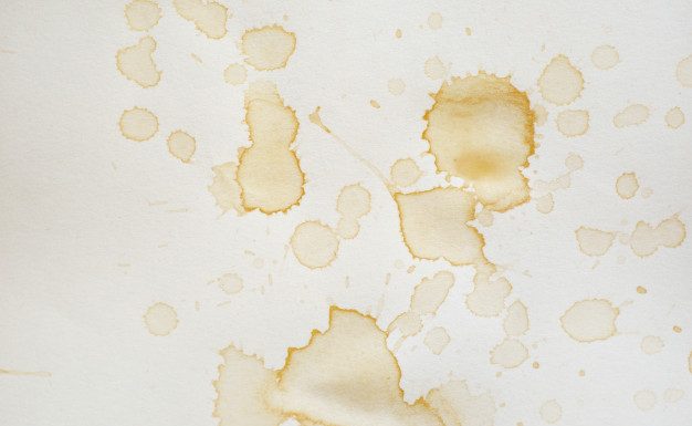 Kako odstranimo kavne madeže z oblačil?