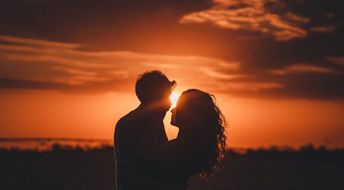 Vaš partner mora biti tudi vaš najboljši prijatelj. Karkoli manj nima smisla