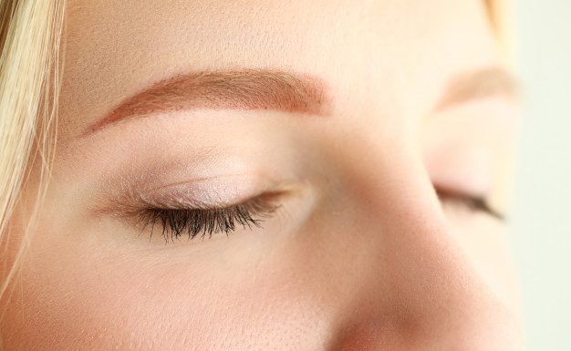 Vzroki za povešene veke