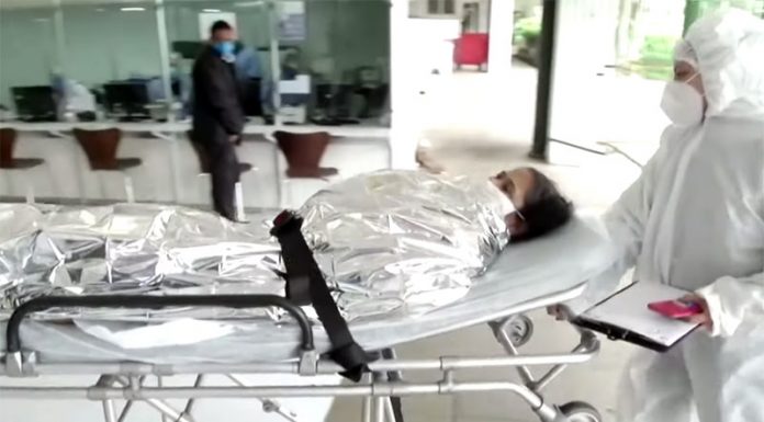 Umrl prostovoljec, ki se je javil za testiranje cepiva za COVID-19