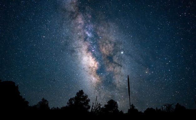 Mlaj na 16. 10. 2020 bo najbolj vplival na te znake zodiaka