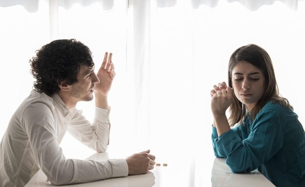 4 stvari, ki so v razmerju bolj nevarne kot varanje