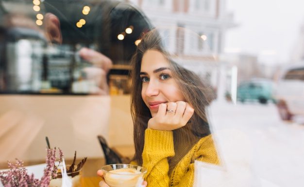 50 dejavnosti, v katerih morate uživati sami, da povečate samozavest