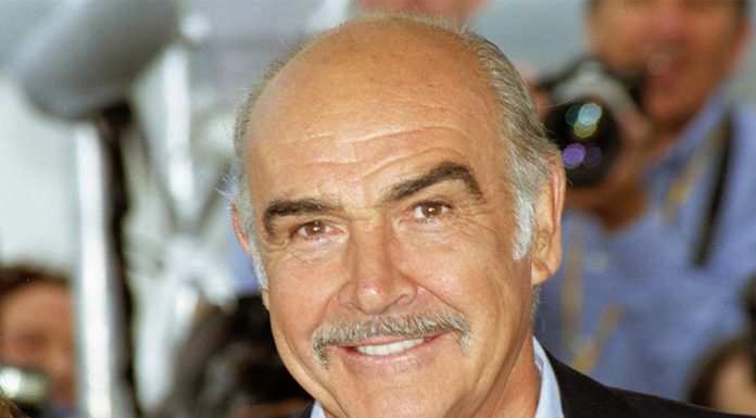 Sean Connery je bil najstarejši zvezdnik, ki je bil razglašen za najbolj seksi moškega