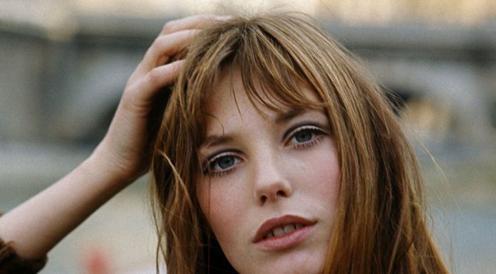 Pri 74-ih je še vedno lepotna ikona