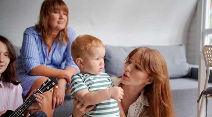 Raziskava: Število porodov vpliva na hitrost staranja