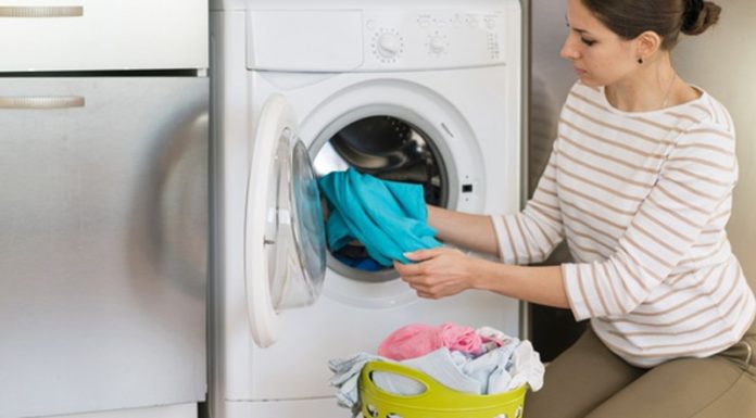 6 napak pri pranju, ki vam lahko uničijo pralni stroj