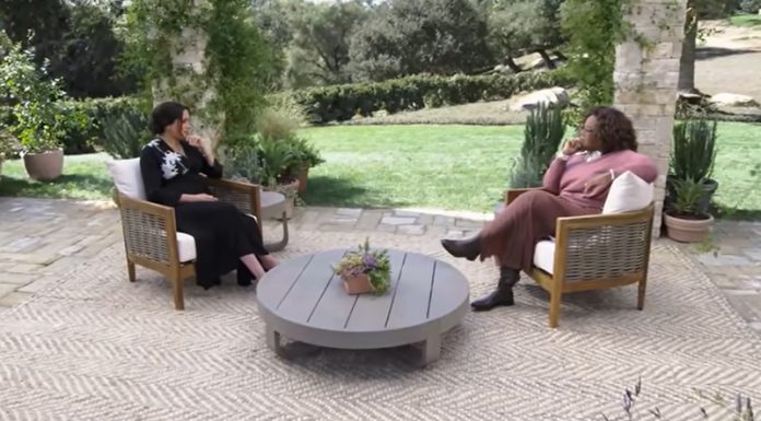 Meghan Markle razkrila, da je kraljeva palača aktivno sodelovala pri širjenju laži o njej in Harryju