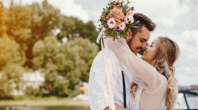 6 stvari, o katerih se pari pozabijo pogovoriti, preden se poročijo