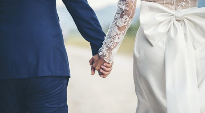 6 znakov, da se poročen moški zanima za vas