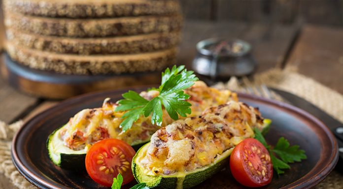 Recept: Polnjene bučke s piščancem