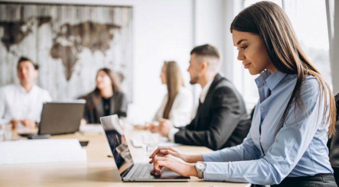 Stvari, ki jih v službi nikoli ne smete početi