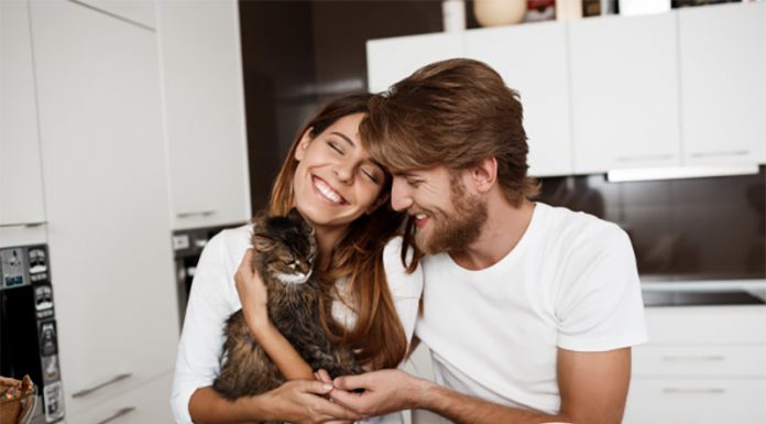 5 romantičnih jutranjih navad za izboljšanje vezi s partnerjem