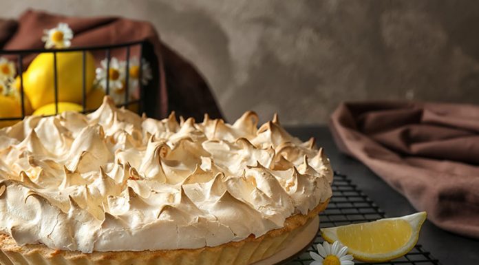 Recept: Limonina pita z meringo