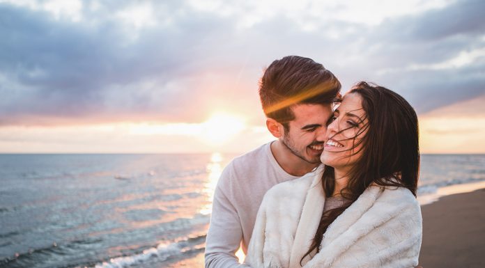 6 vprašanj, ki si jih srečni pari pogosto zastavijo