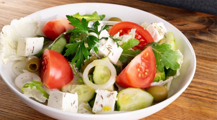 Recept: Šopska solata