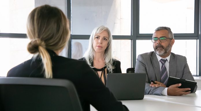 5 nasvetov, s katerimi boste zveneli pametnejše na delu