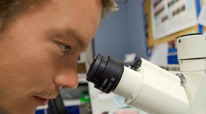 Znanstveniki: “Naredili smo katastrofalno napako – cepivo za COVID poškoduje organe”