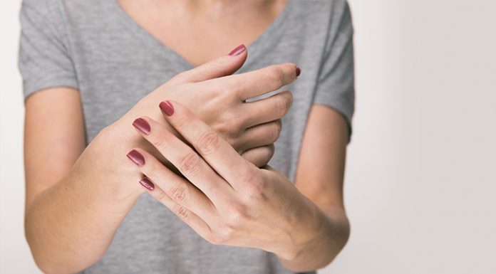 5 živil, ki se jim je treba izogniti, če imate artritis