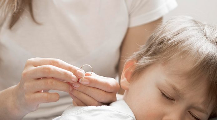 Kako otroku pomagati pri soočanju z ločitvijo?