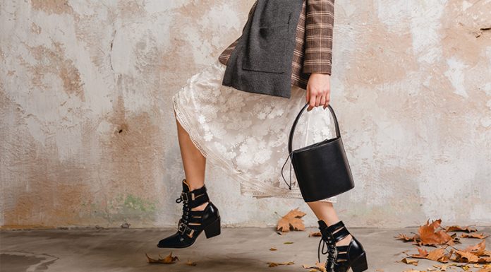 Kako nosite vašo torbico, razkriva veliko o vaši osebnosti