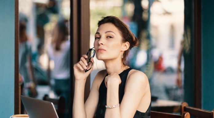 Enostaven trik, s katerim boste pridobili zaupanje ljudi