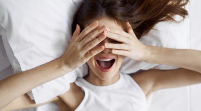 Če imate težave z doseganjem orgazma, vam lahko ta preprosta vaja pomaga