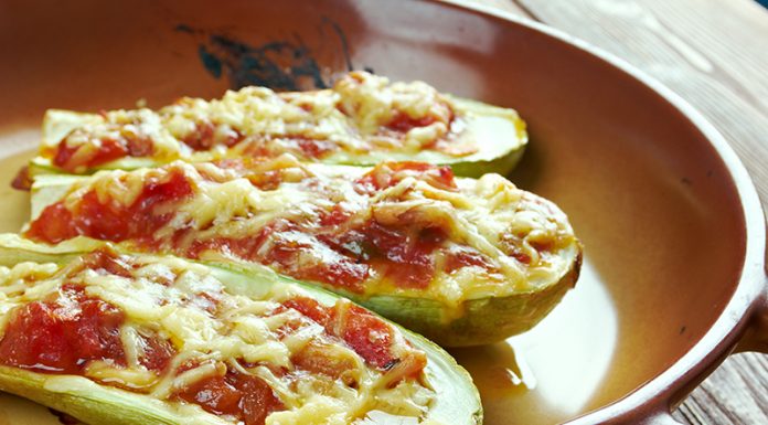 Recept: Polnjene bučke s kozicami