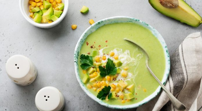 Recept: juha iz koruze in avokada