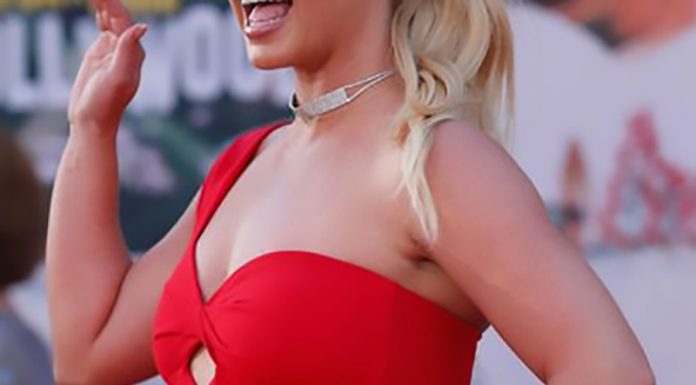 Slavna pevka je zmago in novo pridobljeno svobodo praznovala tako, da je pozirala povsem gola