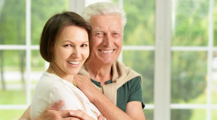 Nasveti, ki jih upoštevajte, če ste v zvezi s starejšim moškim