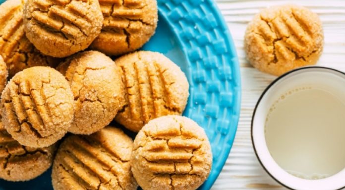 Recept: Jabolčni piškoti z arašidovim maslom