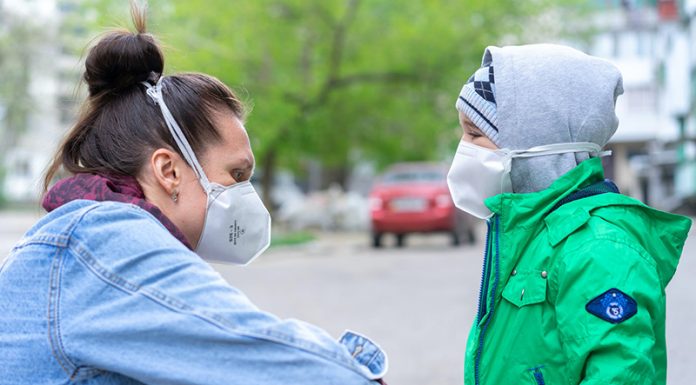 Črna sreda: Ustavno pobudo je podprlo skoraj 7000 staršev