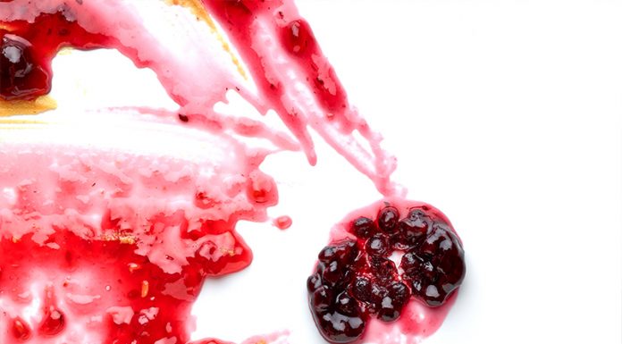 Kako odstraniti madeže jagodičevja?