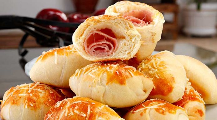 Recept: Rogljički s šunko in sirom