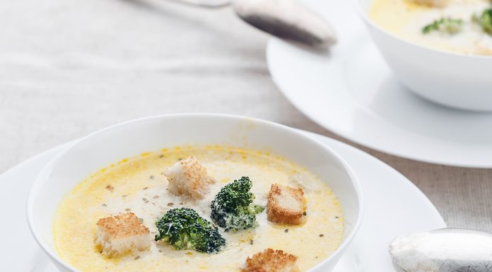 Recept: Brokolijeva juha s sirom