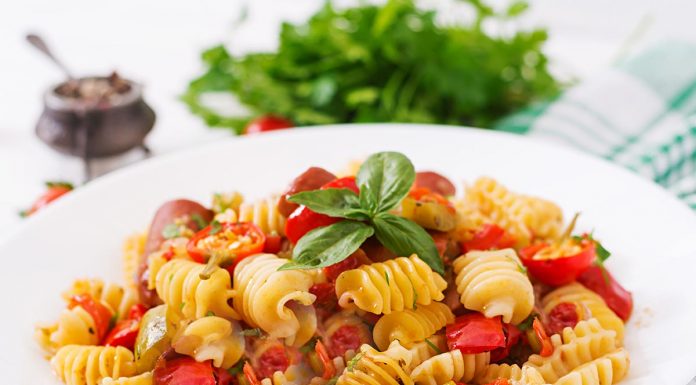 Recept: Testenine z zelenjavo po indijsko