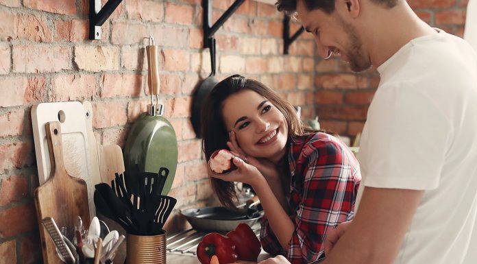 3 stvari, ki jih morate narediti ta vikend, da ohranite iskrico v svojem razmerju