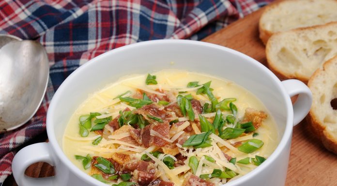 Recept: Kremna krompirjeva juha s slanino