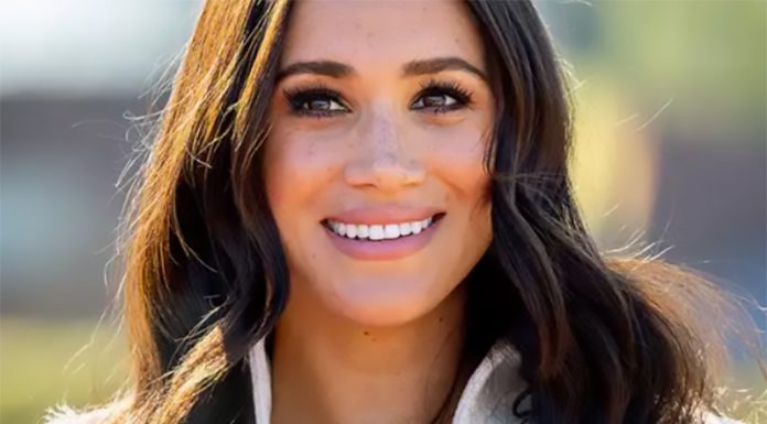 Meghan Markle nas je prepričala, da v svojo spomladansko garderobo dodamo ta kos