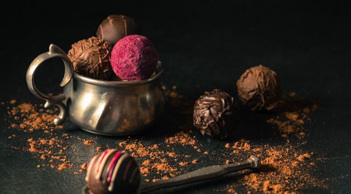 Recept: Najboljša domača keto čokolada, kar ste jih kdaj poskusili (brez sladkorja!)