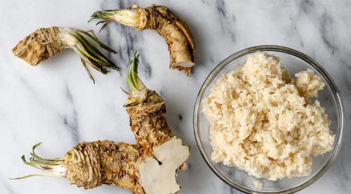 Novo upanje za cepljene za Covid-19: raziskava pokazala, da hren razgrajuje grafen oksid